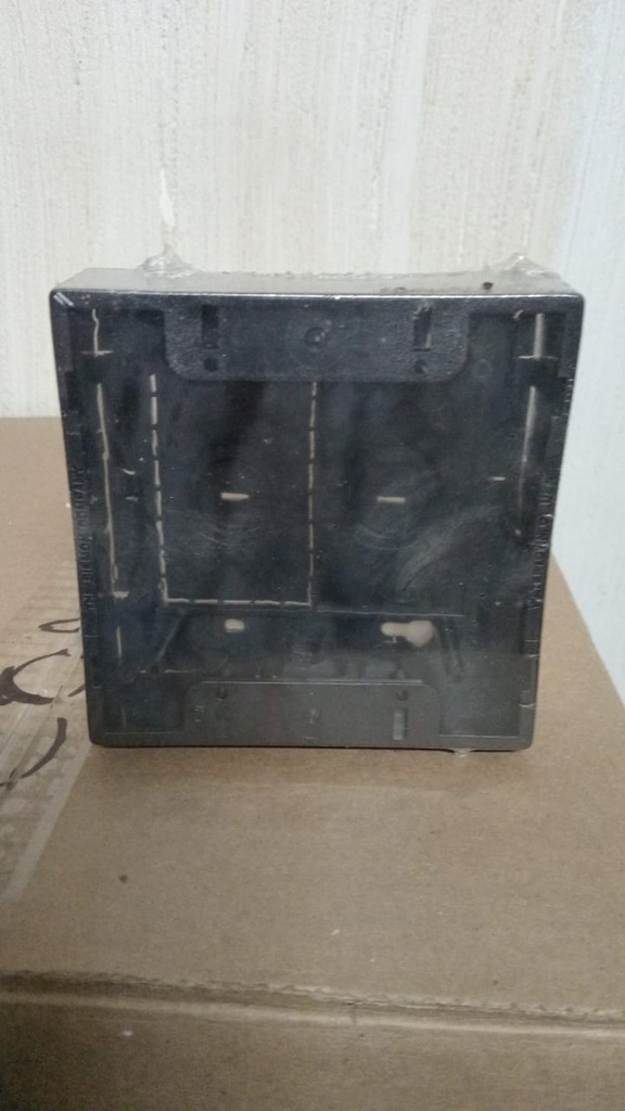 [CT8-BOX-01] CT8-BOX-01